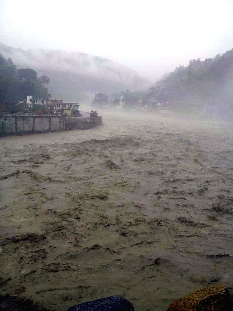 Mandakini River Water Level Drops in Chitrakoot Affects 688 People