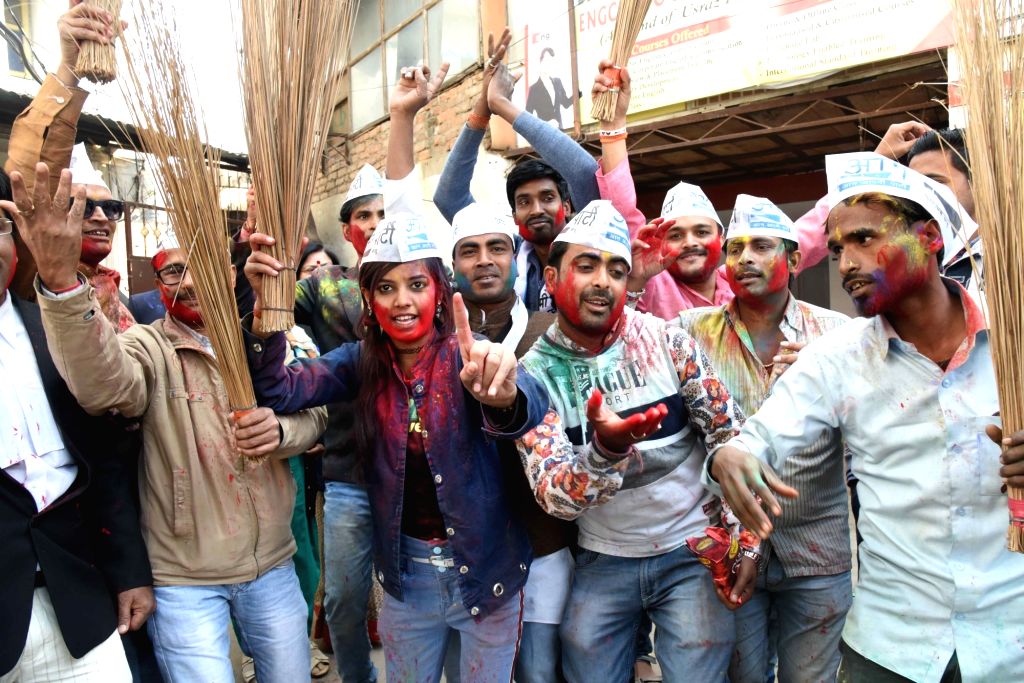 AAP sweeps Delhi Polls 2020, party workers celebrate