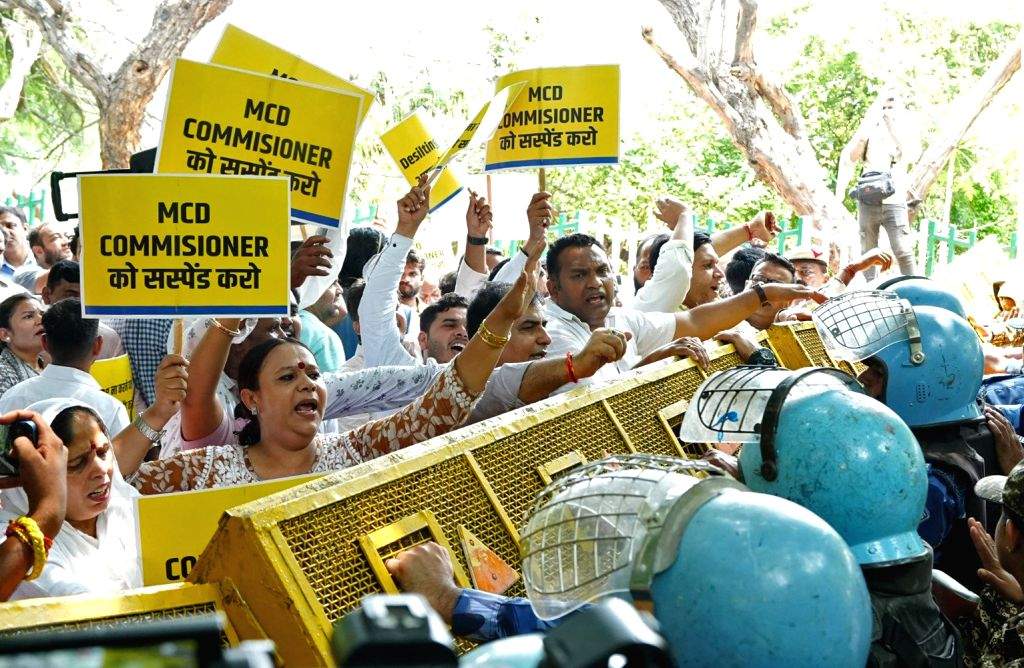 Aam Aadmi Party MLA and leaders stage a protest outsideLG House ...