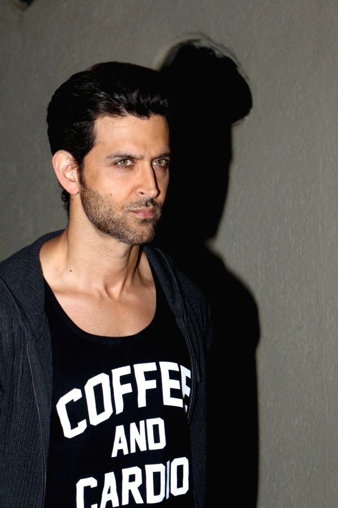 Hrithik Roshan launches Ana De's blog Risque