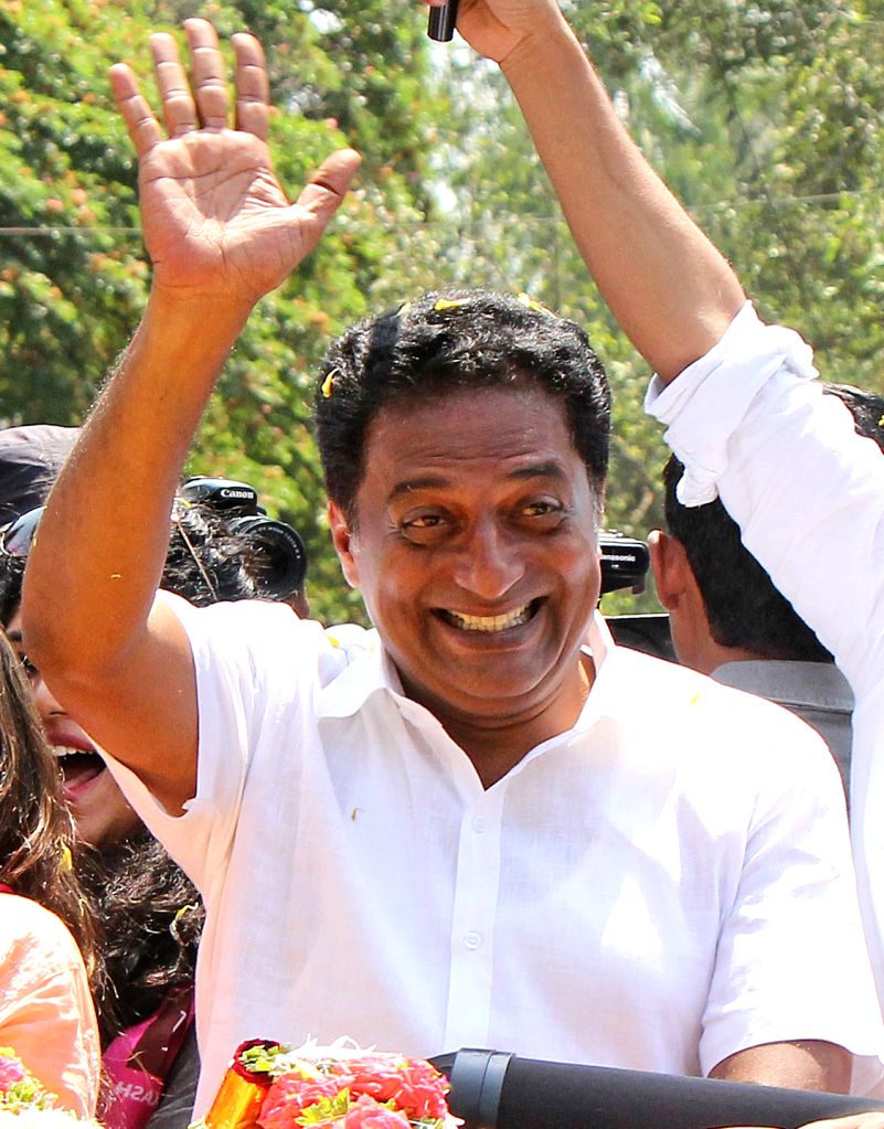 2019 Lok Sabha elections - Actor Prakash Raj on his way to file nomination