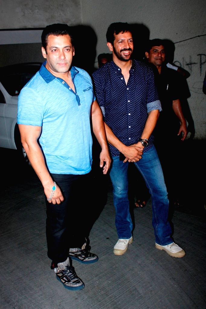 Salman Khan Hosted Special Screening Of Film Bajrangi Bhaijaan salman-khan-hosted-special-screening-of-film-bajrangi-bhaijaan