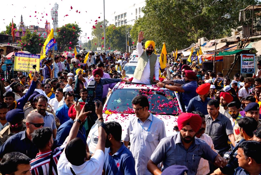 : Ahmedabad :AAP leader and Punjab Chief Minister Bhagwat Mann waves to ...