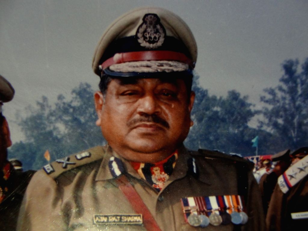 Free Photo: INDIA's 6 TOP COPS DELHI CLASH EXCLUSIVE