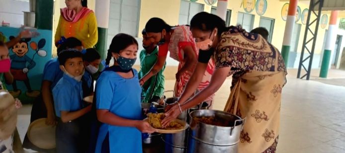 K'taka: Akshaya Patra resumes mid-day meal for school children