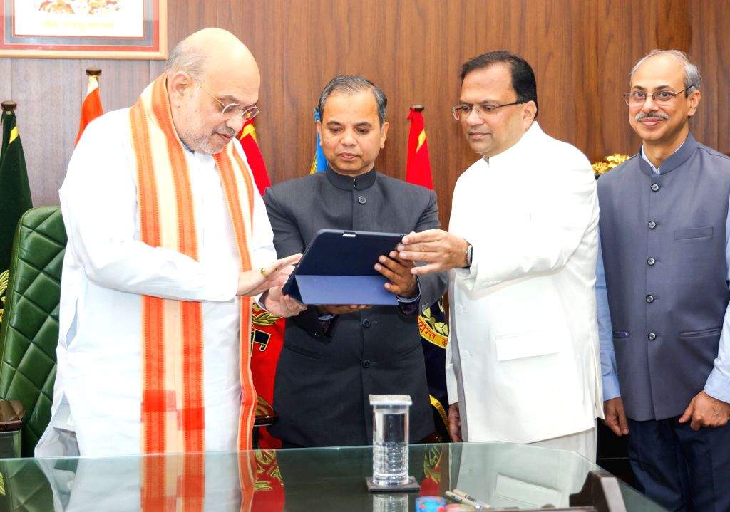 Amit Shah Fills Census Self-Enumeration Form