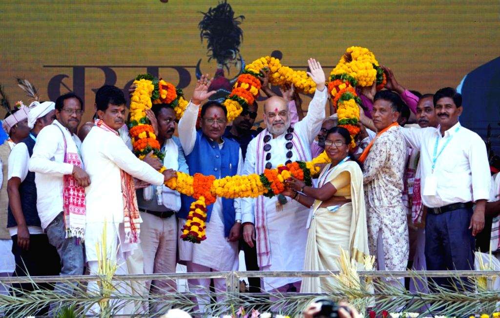 Amit Shah receives traditional welcome