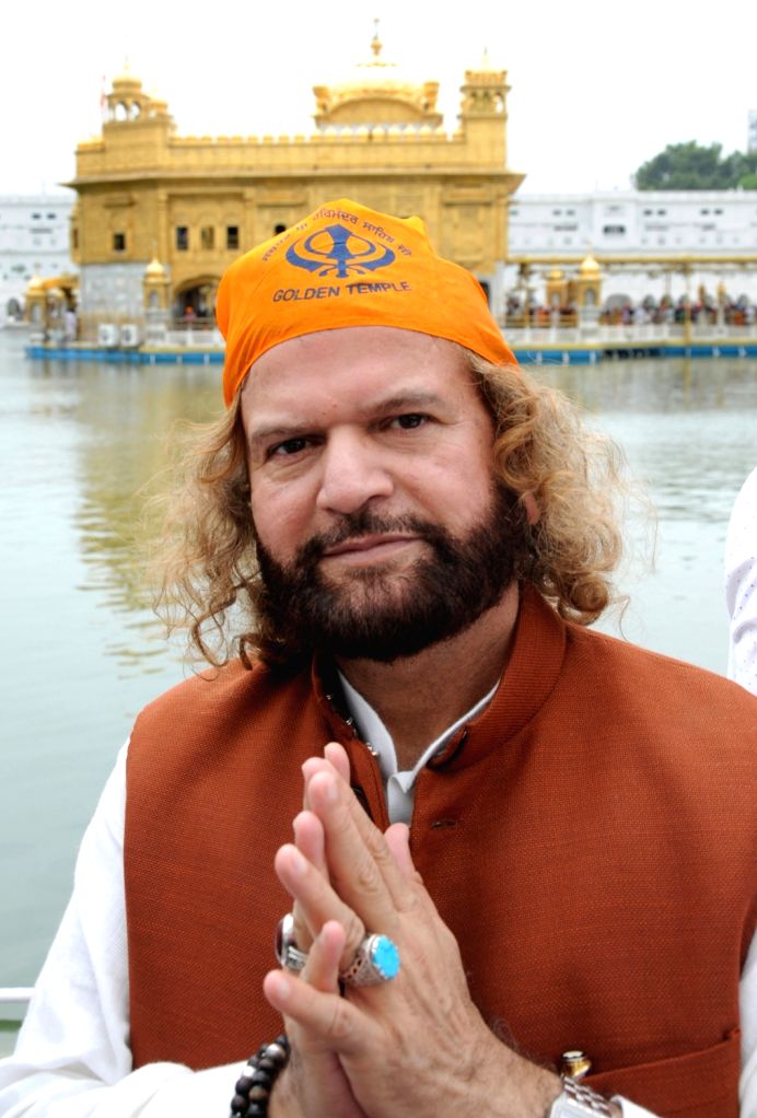BJP Dumps Udit Raj Names Hans Raj