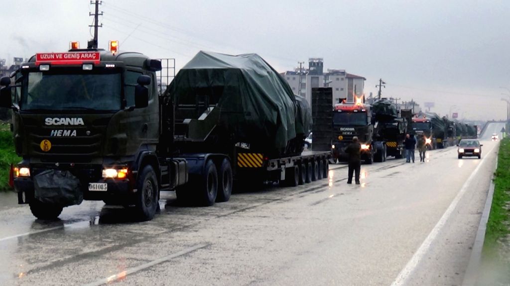 TURKEY-HATAY-SYRIAN BORDER-ARMORED VEHICLES-TANKS-DEPLOYMENT
