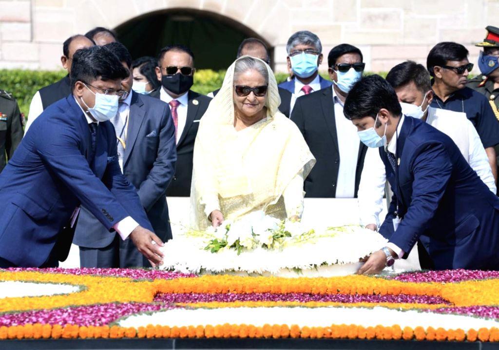Bangladesh Prime Minister Sheikh Hasina paid respects to Mahatma Gandhi ...