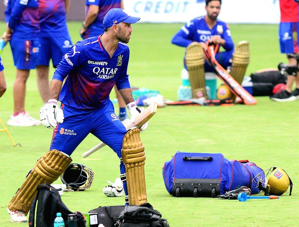 Ipl Practice Session Bengaluru : Royal Challengers Bengaluru players during a practice ...