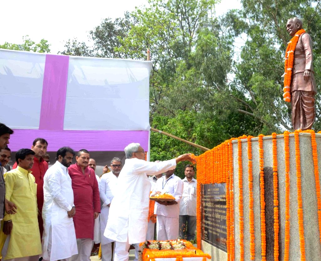 Nitish Kumar pays tribute Chandra Shekhar