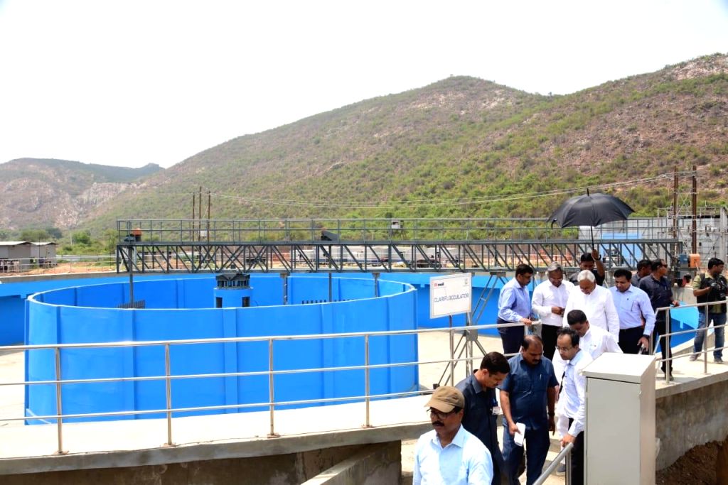 Bihar CM Nitish Kumar during an inspection of the Water Treatment Plant