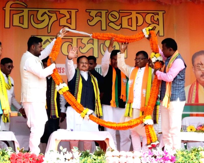BJP National President JP Nadda being felicitated during a public rally