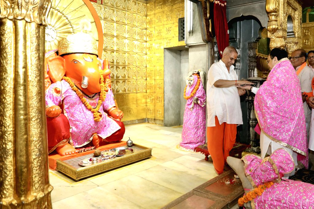 BJP National President JP Nadda offers prayers at Moti Dungri Ganesh temple
