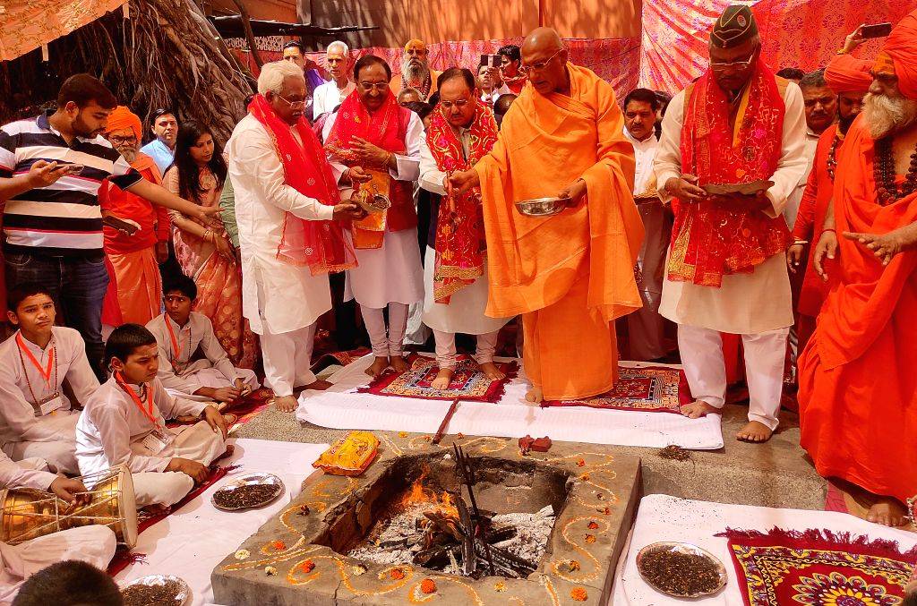 BJP National President JP Nadda with sages and saints offers prayer at ...