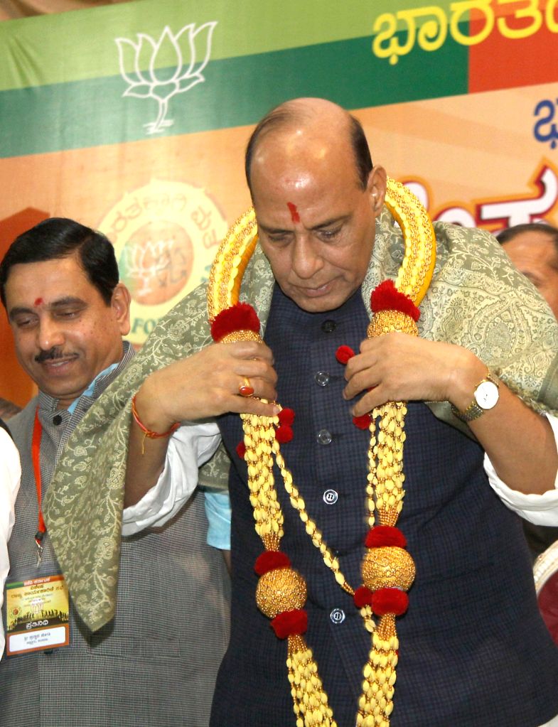 BJP president Rajanath Singh with party president for Karnataka ...