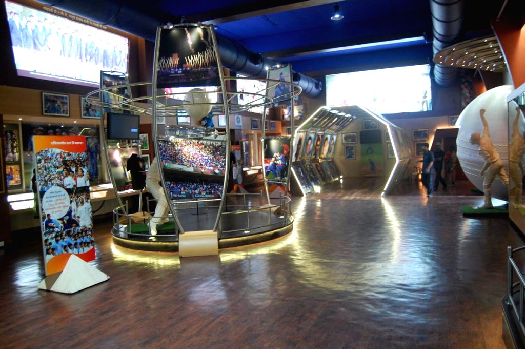 City Mayor Sunil Prabhu and senior civic officials enjoyed Sachin