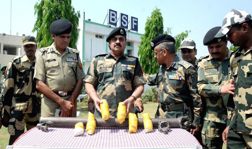 BSF seizes heroin in Punjab