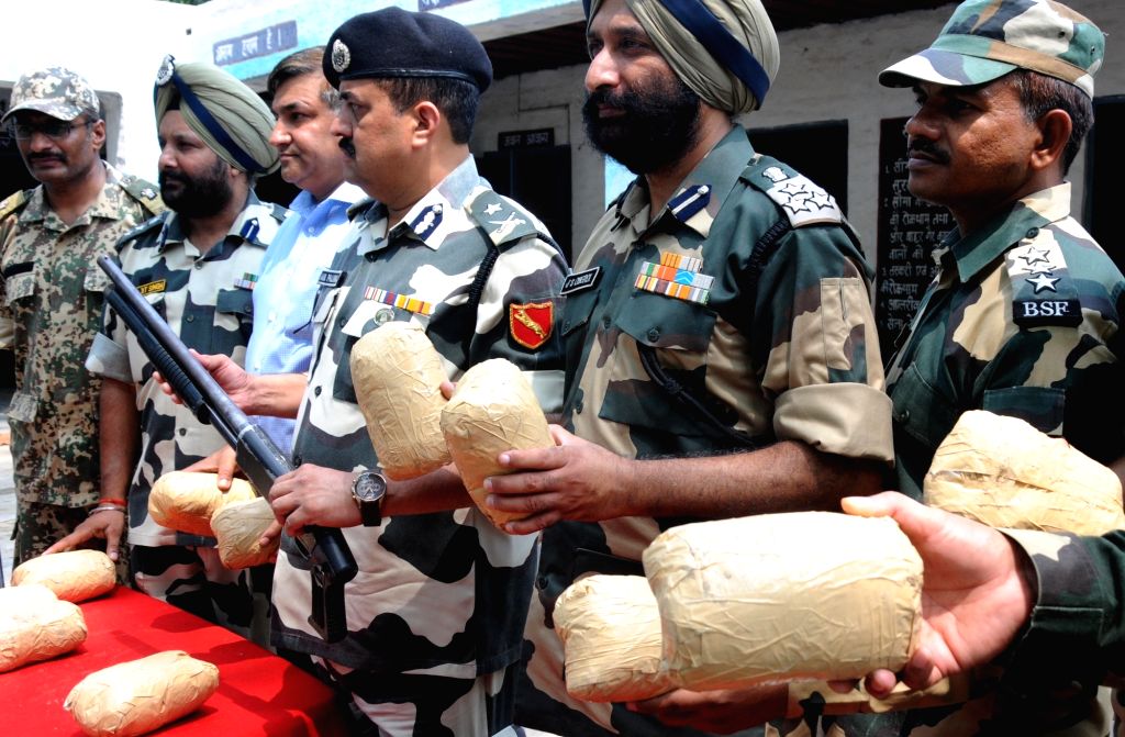BSF seizes 21 kg heroin in Punjab