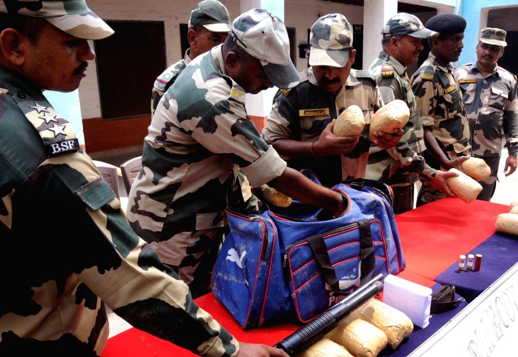 BSF seizes 21 kg heroin in Punjab