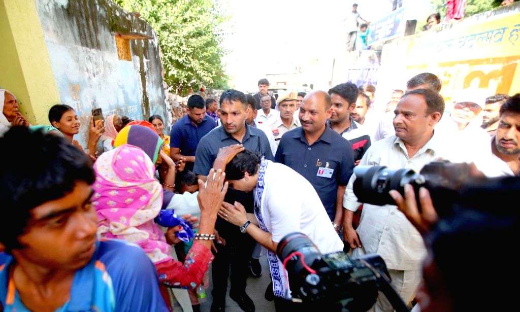 BSP National Coordinator Akash Anand meets with the Koli community