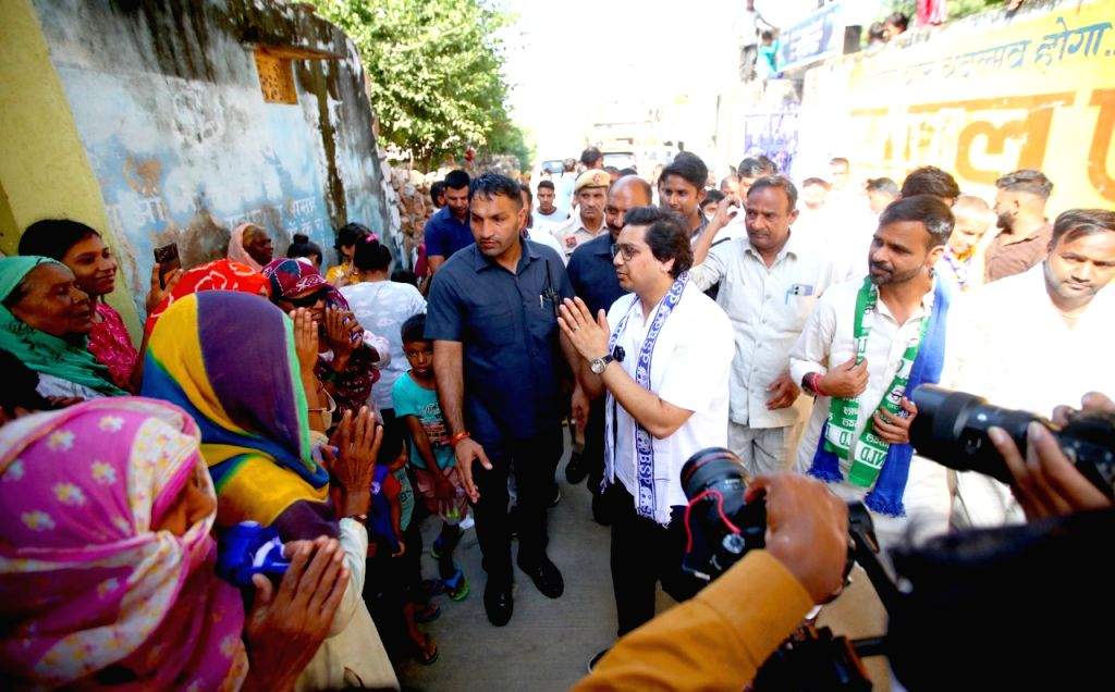 BSP National Coordinator Akash Anand meets with the Koli community