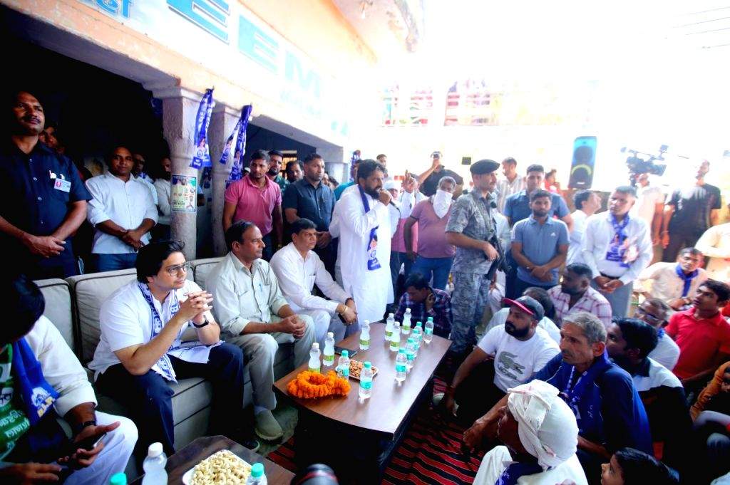 BSP National Coordinator Akash Anand meets with the Koli community