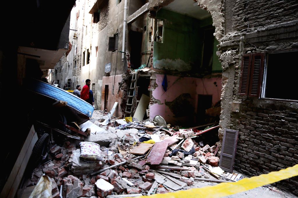 EGYPT-CAIRO-BUILDING-COLLAPSE
