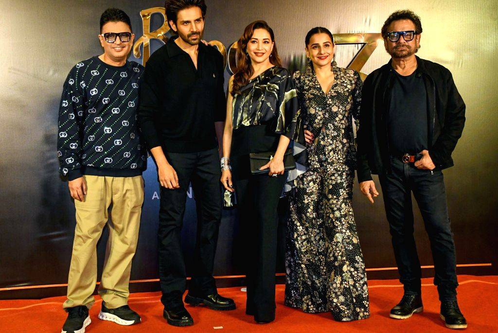 Celebrities at the success party of the film 'Bhool Bhulaiyaa 3