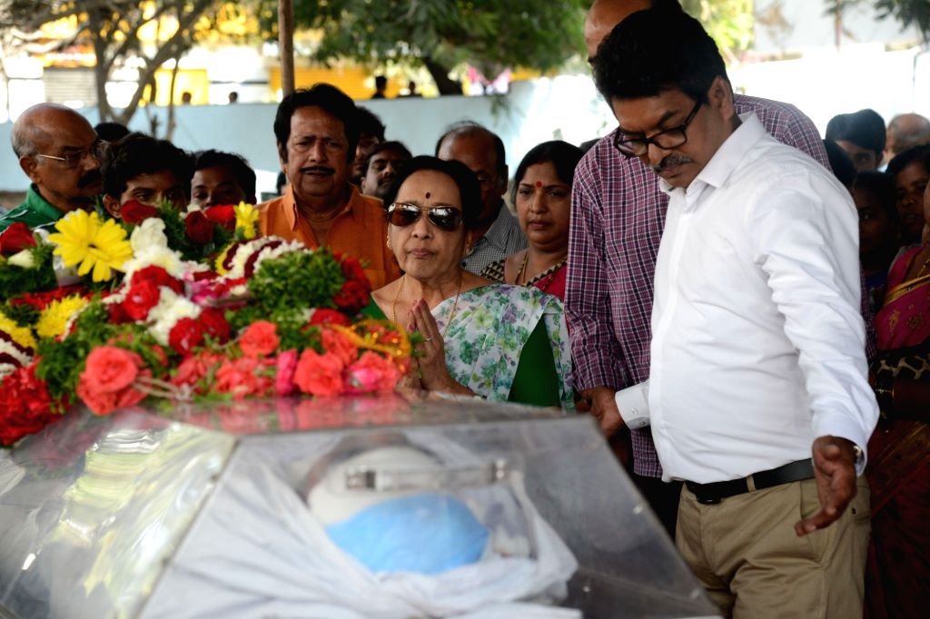 Celebs pay homage to Ranganath