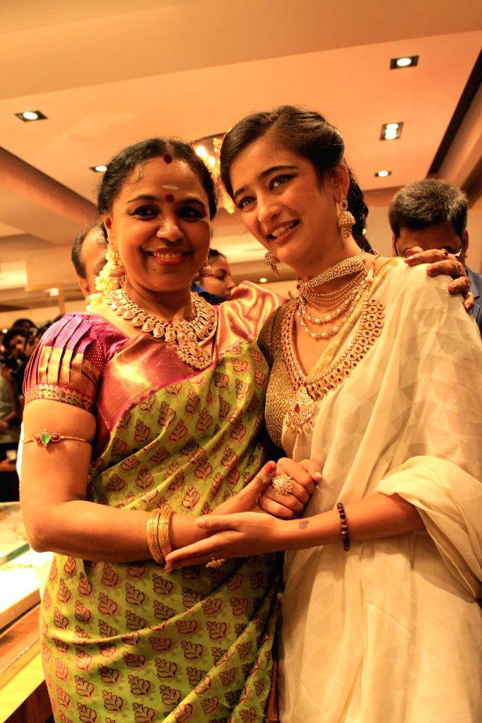 Inauguration of Chennai Diamonds Anna Nagar Showroom