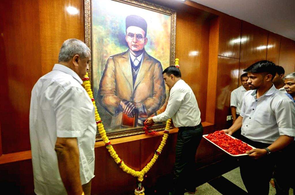 CM Pramod Sawant pays tributes to Swatantryaveer Vinayak Damodar Savarkar