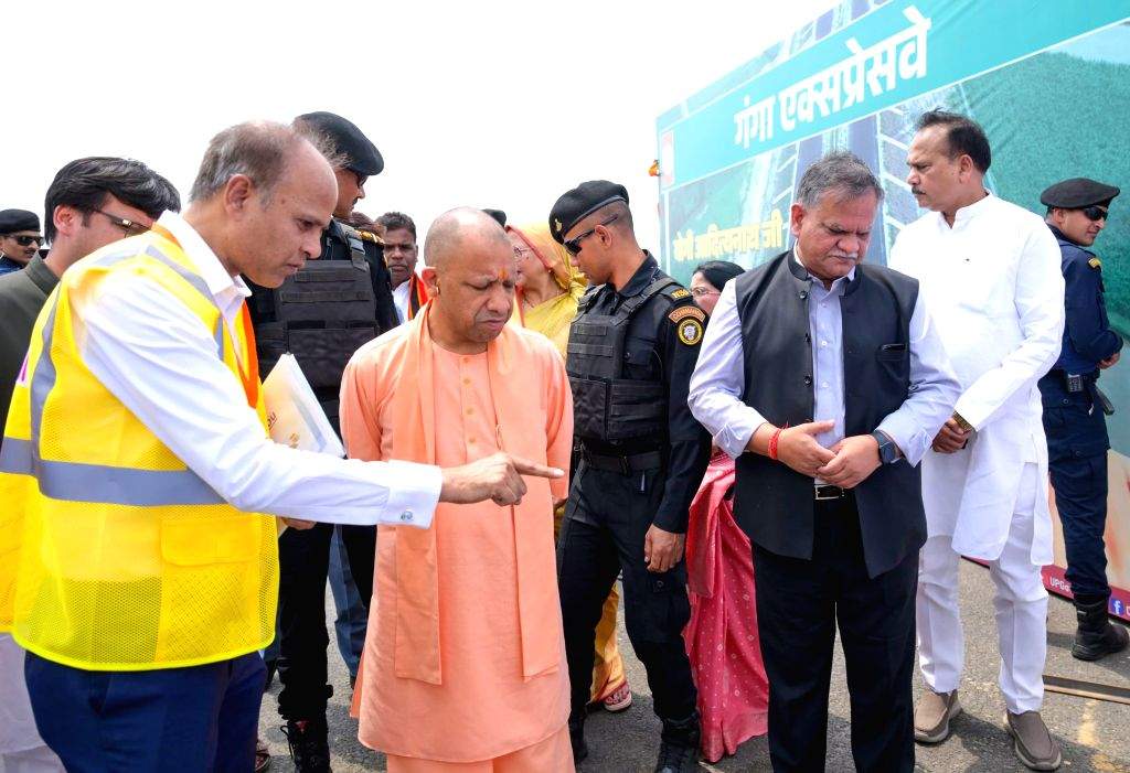 CM Yogi Inspects Ganga Expressway Construction