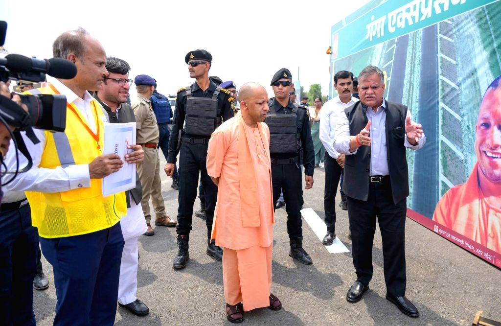 CM Yogi Inspects Ganga Expressway Construction