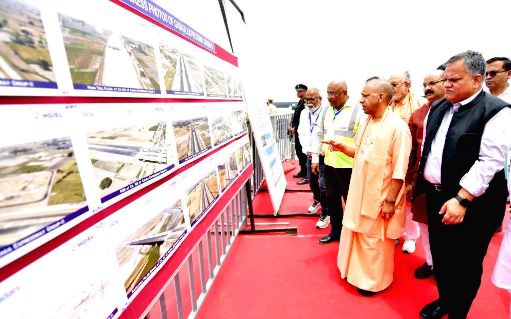 CM Yogi Inspects Ganga Expressway Construction