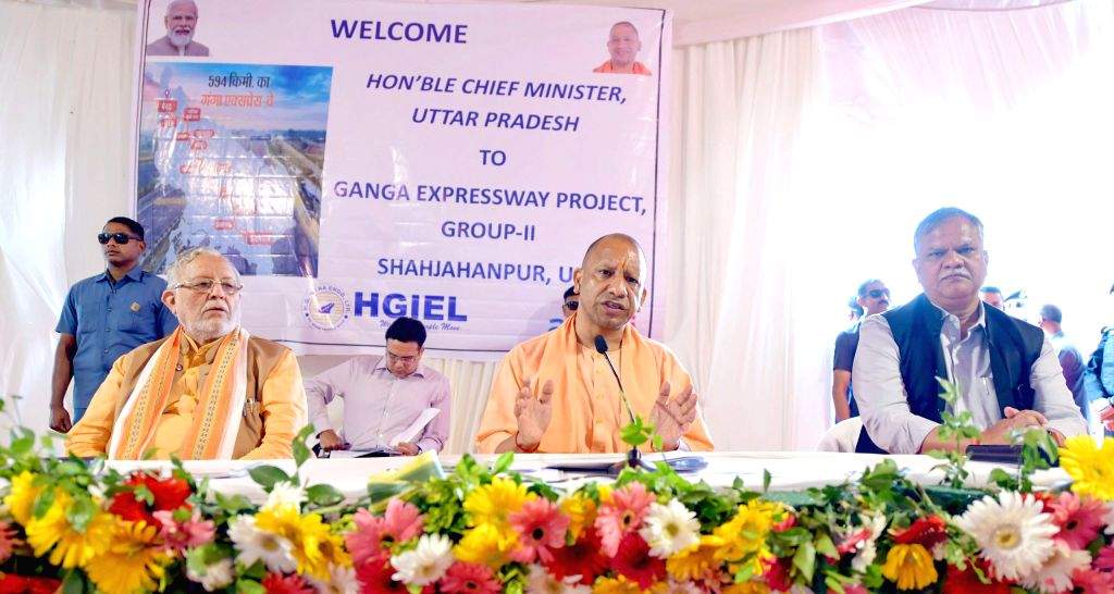 CM Yogi Inspects Ganga Expressway Construction