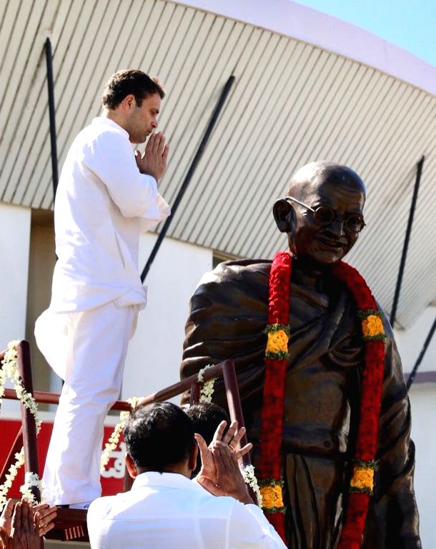 Rahul Gandhi pays tribute to Mahatma Gandhi