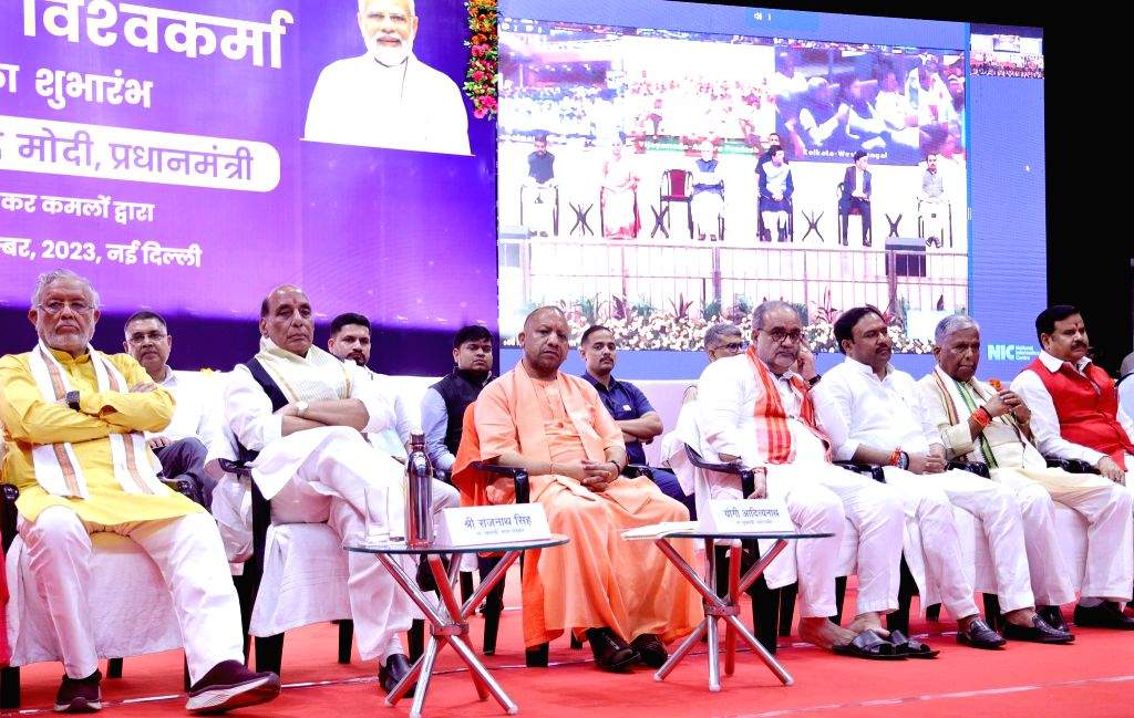 Defence Minister Rajnath Singh and Uttar Pradesh CM Yogi Adityanath at ...