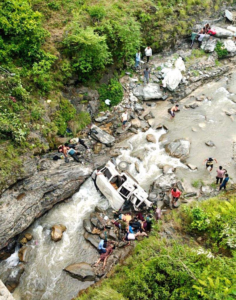 Eight Killed as Vehicle Falls Into Gorge in Pithoragarh