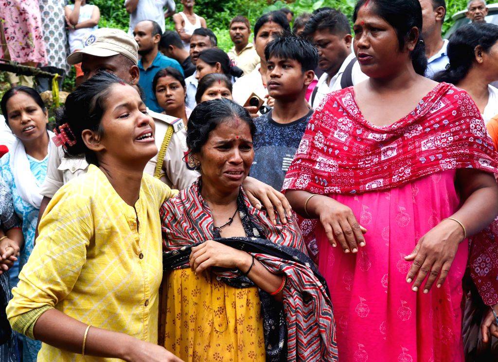 Family mourns landslide deaths