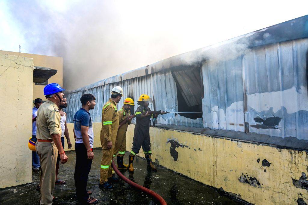 Fire breaks out at electronic goods warehouse