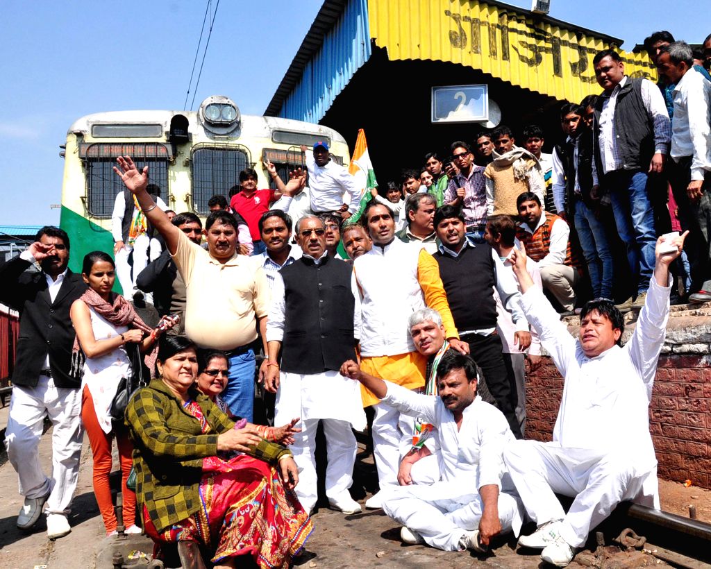 Congressmen participate in 'Rail Roko Andolan'