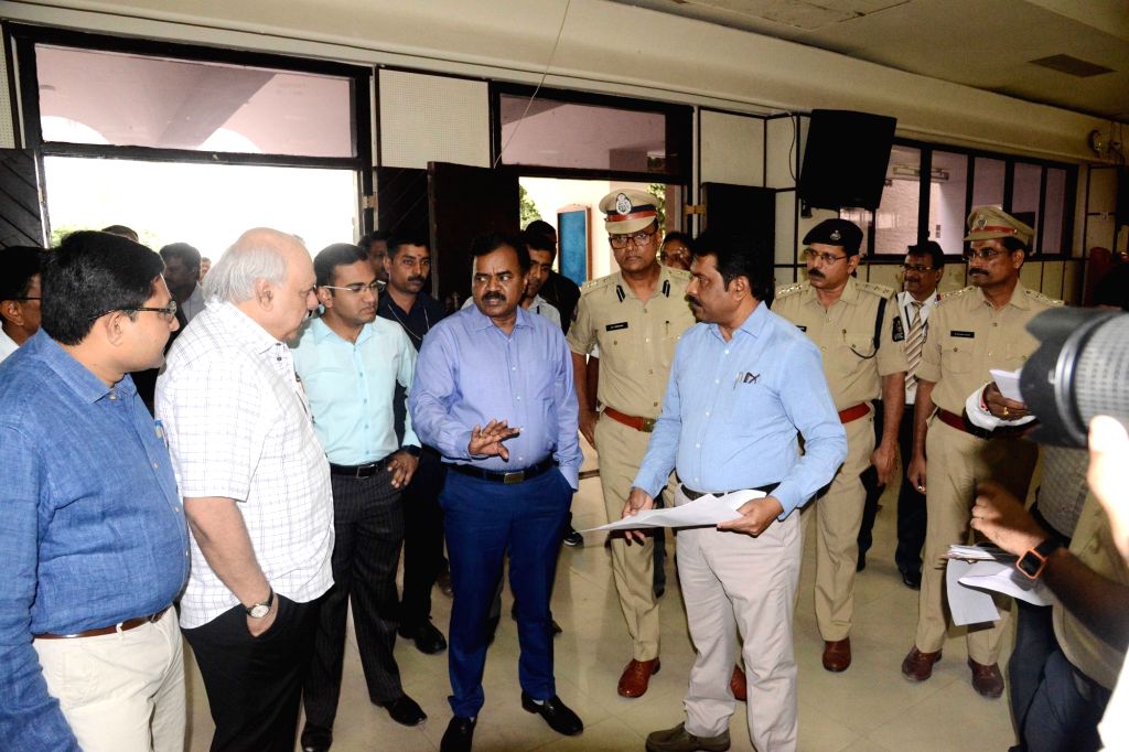 GHMC Commissioner Inspects A Counting Center ghmc-commissioner-inspects-a-counting-center