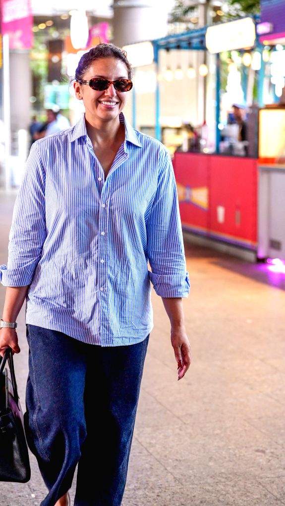Huma Qureshi Spotted at Airport