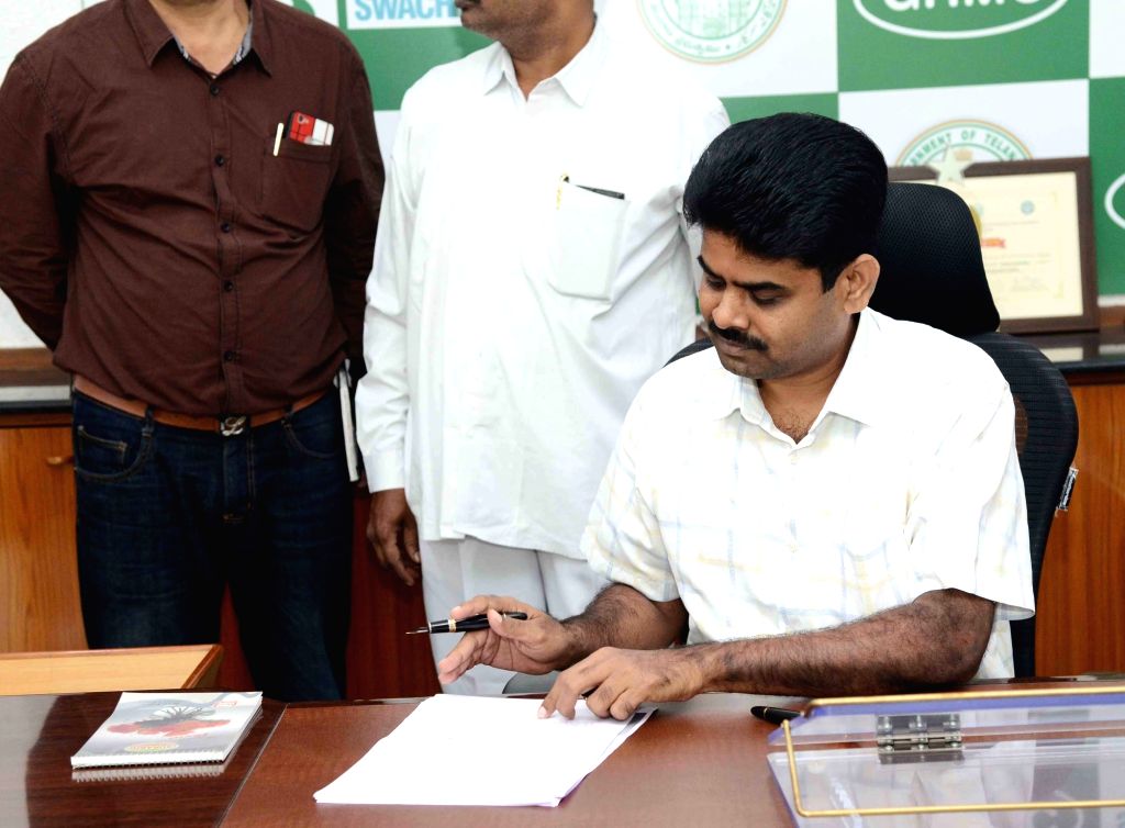 Lokesh Kumar Takes Charge As GHMC Commissioner lokesh-kumar-takes-charge-as-ghmc-commissioner