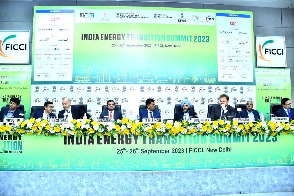 India headed to meet 500 GW green energy target ahead of 2030, says ...