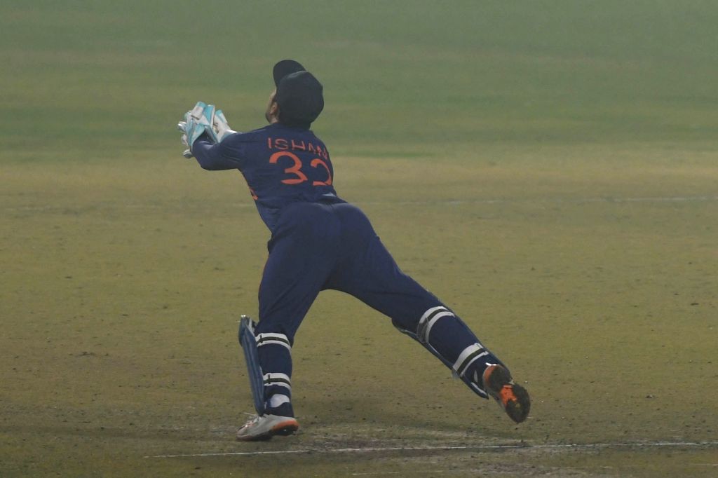  Kolkata India s Wicketkeeper Ishan Kishan Takes The Catch To Dismiss 
