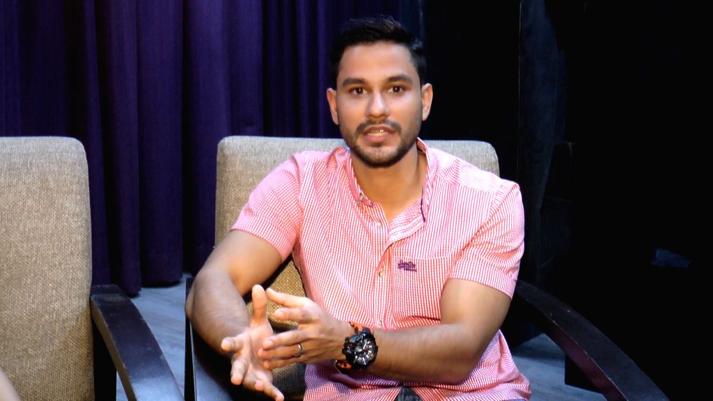 interview-with-actors-kunal-khemu-zoa-morani-for-film-bhaag-johnny