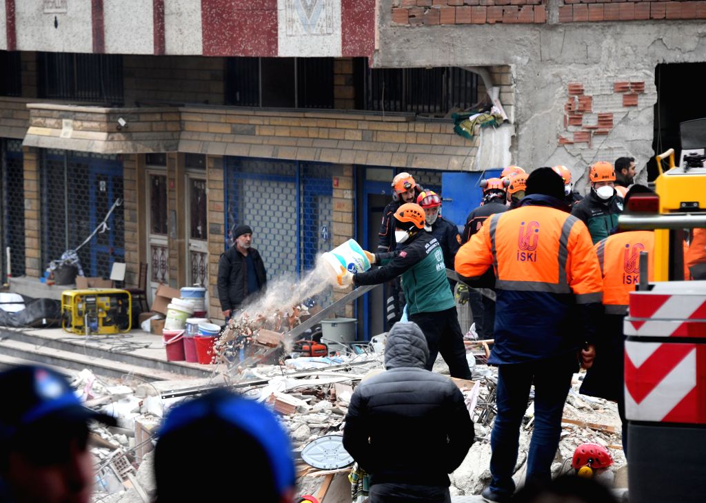 Turkey istanbul building Collapse